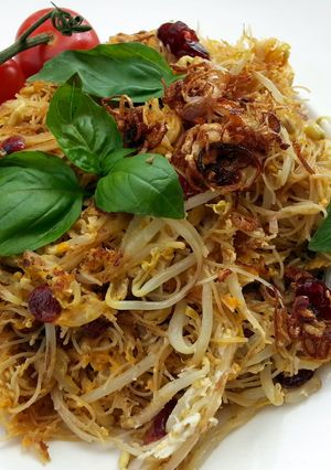A picture of Fried Vermicelli Noodle / Fried Bi Hun.