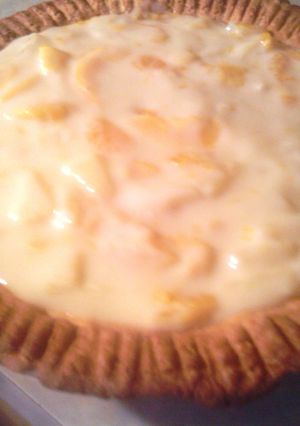 A picture of sunshine 's fruit pie.