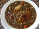 Lentejas estofadas con verduras y foie