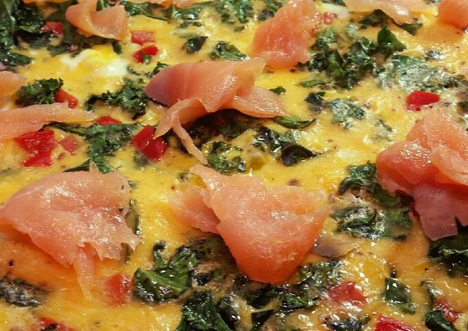 How to Make Gordon Ramsay Omelette with salmon, red capsicum and kale