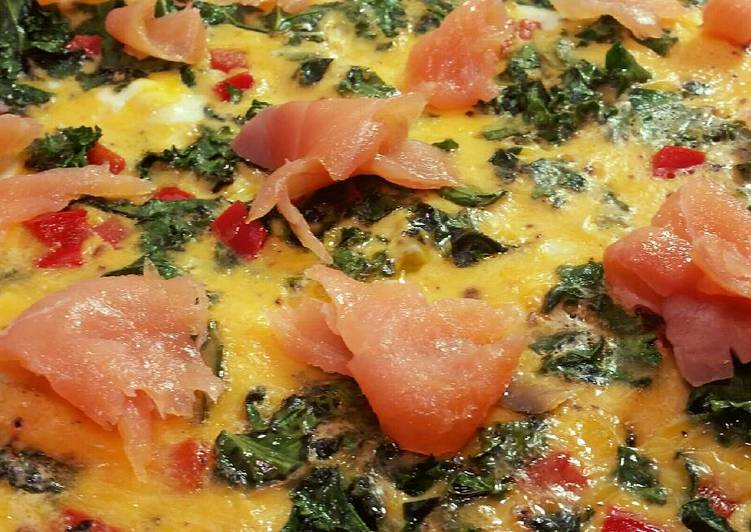 Recipe of Quick Omelette with salmon, red capsicum and kale