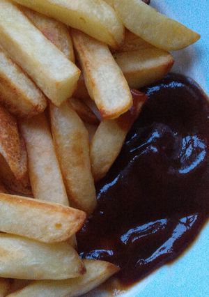 A picture of Vickys Homemade Fruity Brown HP Sauce.