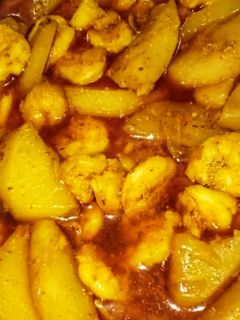 আলু চিংড়ি কারি (aloo chingri curry recipe in Bengali) রেসিপির প্রধান ছবি