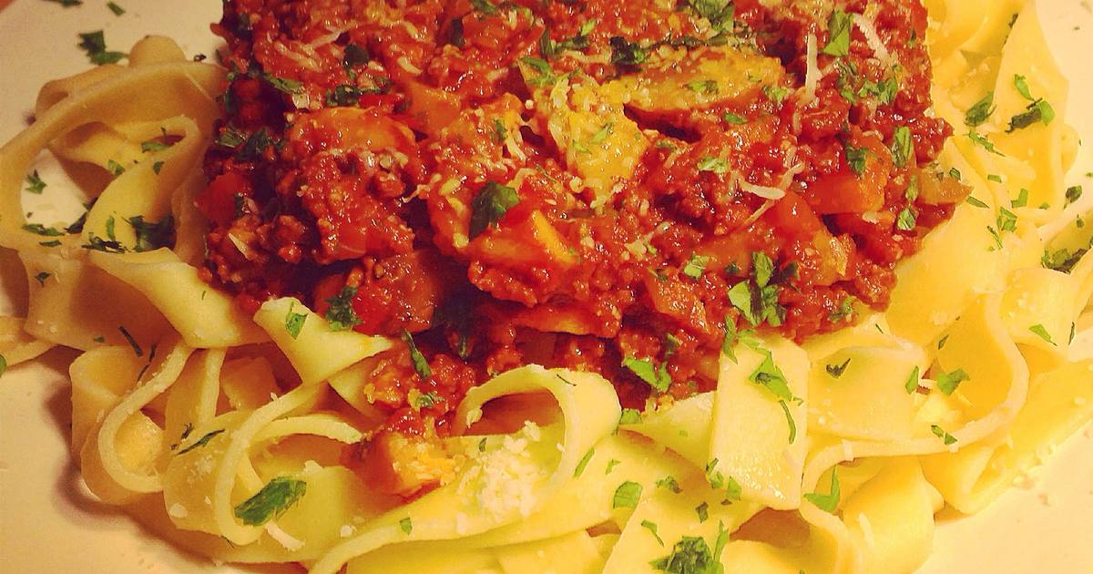 Fettuccine Bolognese
