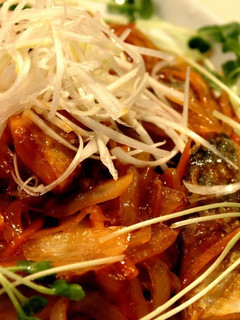 A picture of Non-Fried Mackerel with Thick Starchy Sweet and Sour Sauce Just Using a Fry Pan.