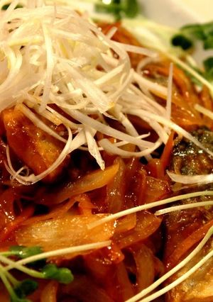 A picture of Non-Fried Mackerel with Thick Starchy Sweet and Sour Sauce Just Using a Fry Pan.