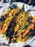 Gracioso Linguini com Camarão e Cogumelos