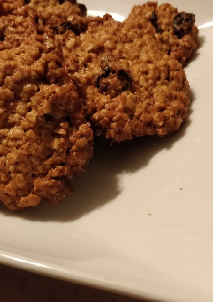 Una foto de Galletas de avena con chispas de chocolate o arándanos
