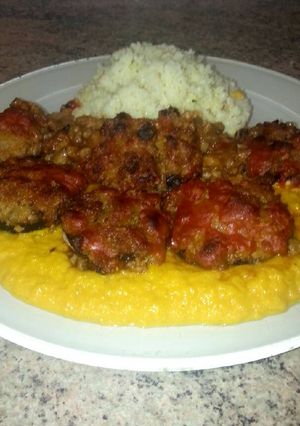 Foto principal de Champiñones rellenos en salsa de zanahoria con Cus Cus (vegano)