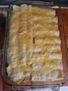 Una foto de Canelones de pollo Alfredo