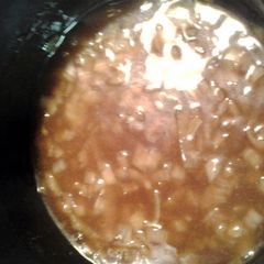 A picture of sweet onion sauce.