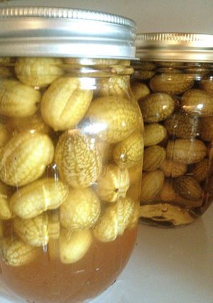 A picture of Sriracha Pickles.
