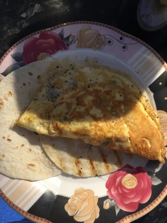 Easy Way Make 3 Egg Omelette Served On A Tortilla Wrap the Awesome  Appealing