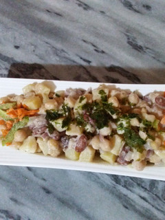 A picture of Chickpea bean salad.