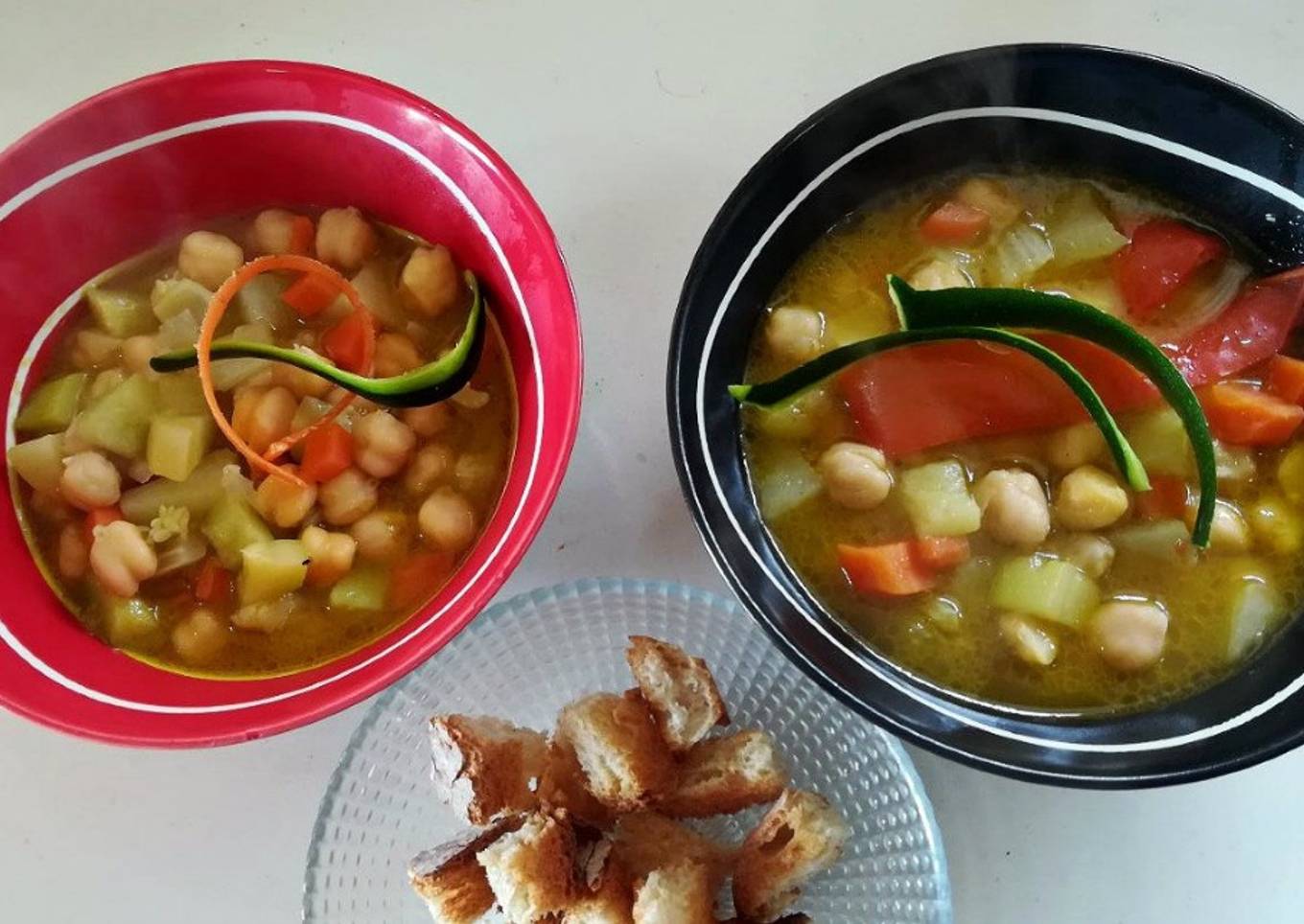 Sopa de verdura y garbanzos