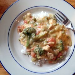 A picture of Taisen's Chicken Veggie Sauce W/rice.
