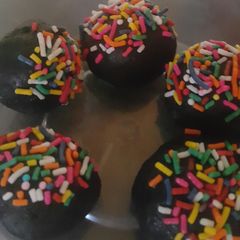 A picture of Oreo Truffles.