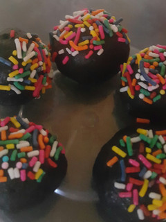 A picture of Oreo Truffles.
