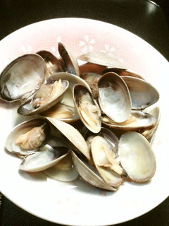 A picture of Sake-Steamed Manila Clams (Easy in the Microwave).