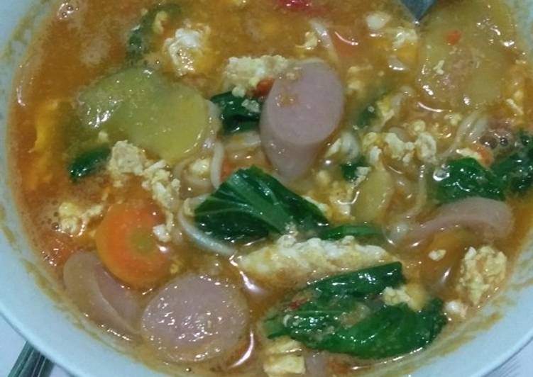 Langkah Mudah untuk Menyiapkan Seblak sayur seuhaaah yang Bikin Ngiler