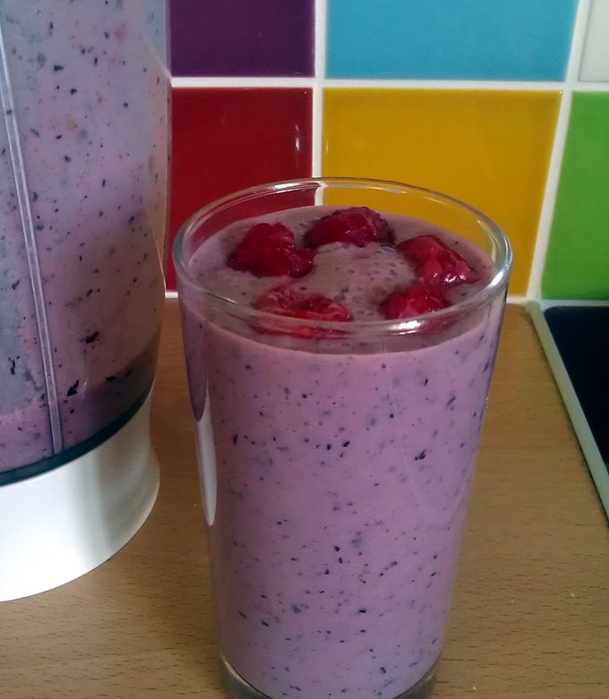 A picture of Vickys Very Berry Fruit Smoothie, GF DF EF SF NF.