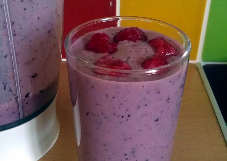 Recipe of Quick Vickys Very Berry Fruit Smoothie, GF DF EF SF NF