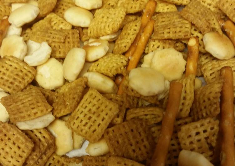 Step-by-Step Guide to Prepare Homemade Ultimate Snack Mix
