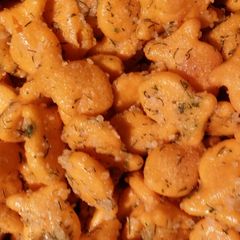 A picture of PARTY CRACKERS.