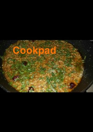 A picture of Mash ki daal.