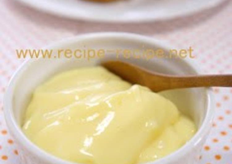 Steps to Prepare Favorite Perfect! Easy Basic Custard Cream