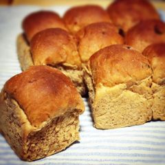 A picture of Brown Sugar Cafe Au Lait Rolls.