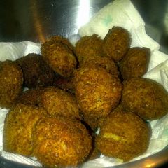 A picture of tuna balls.