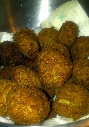 A picture of tuna balls.