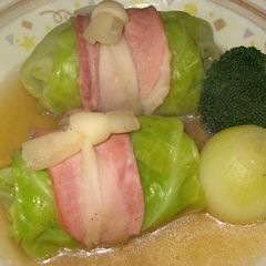 A picture of Superb Cabbage Rolls Simmered in Consommé.