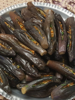 عکسی از دستور ترشی بادمجان شکم پر 👌🤤🤤