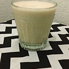A picture of Apricot Oat Smoothie 😋.