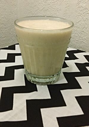 A picture of Apricot Oat Smoothie 😋.