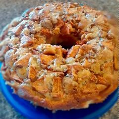 A picture of Apple Cake.