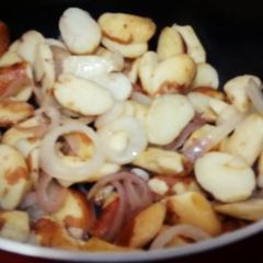A picture of Perfect sautéed jack fruit seeds.