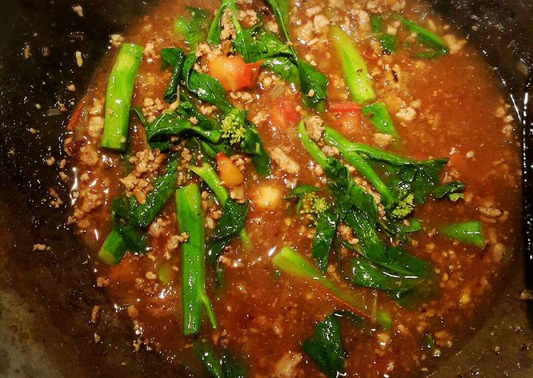 Recipe of Favorite Somen with Minced Beef and Broccoli sauce โซเมนราดหน้าเนื้อสับ