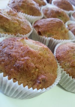 A picture of Healthy Hummingbird Cupcakes!.