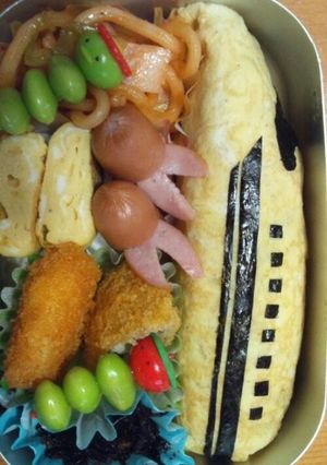 A picture of "Doctor Yellow" Bullet Train Bento.
