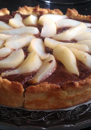 A picture of Chocolate Pie with Pears.