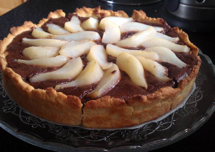 Chocolate Pie with Pears