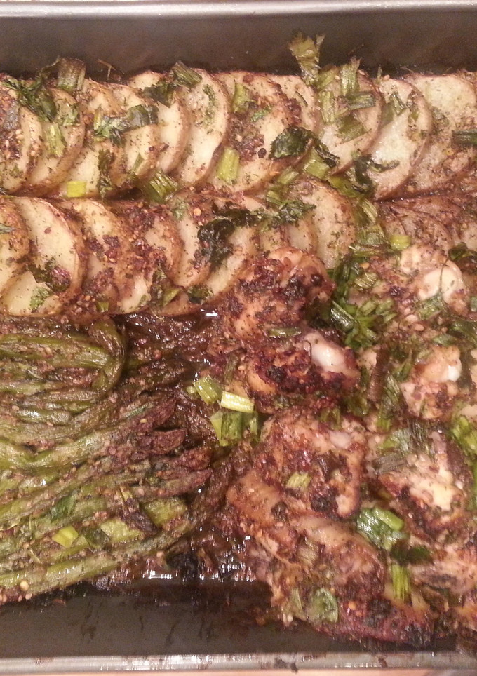 A picture of Roasted Chicken and Potatoes with Asparagus.