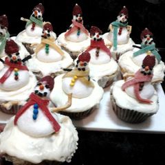 A picture of Ladybirds Christmas Snowmen Summer Fruitcupcakes ..