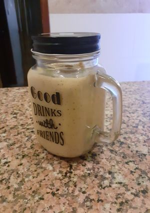 A picture of Pineapple strawberries smoothie.