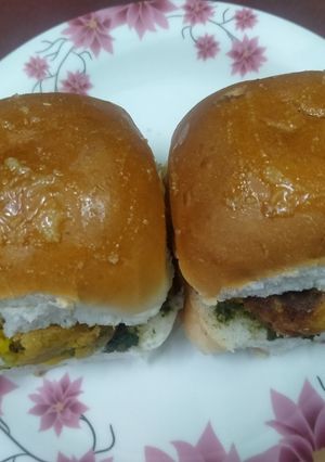 A picture of Vada Pav.