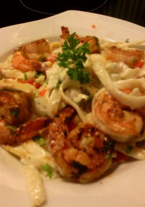 A picture of sunshines shrimp and fettucini.
