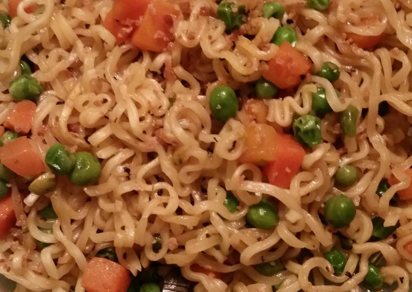 Fast simple Ramen veggie meal